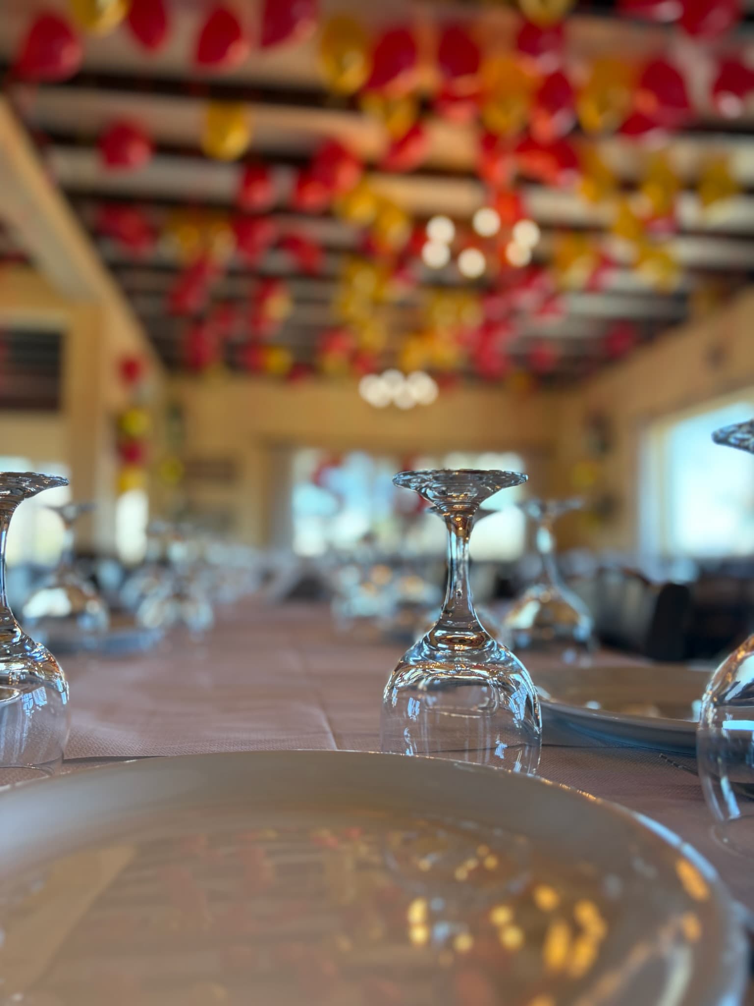 Ποτήρια στρωμένου τραπεζιού